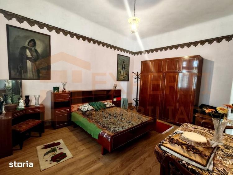 Casă cu 8 camere cu Teren 274 Mp în Tomis II