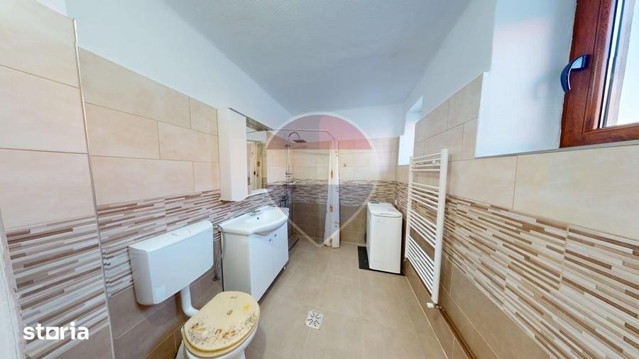 Casă cu 3 camere cu Teren 250 Mp în Calea Dumbrăvii