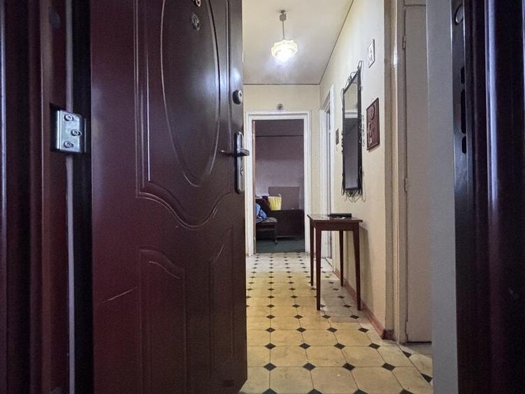 Apartament cu 2 camere decomandat în Brâncoveanu