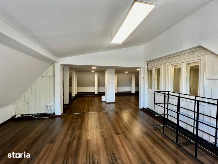 Casă cu 5 camere cu Teren 400 Mp în Păcurari
