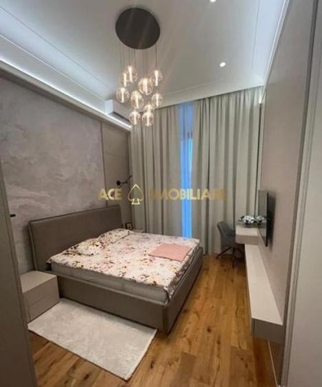 Apartament cu 4 camere decomandat în Cotroceni