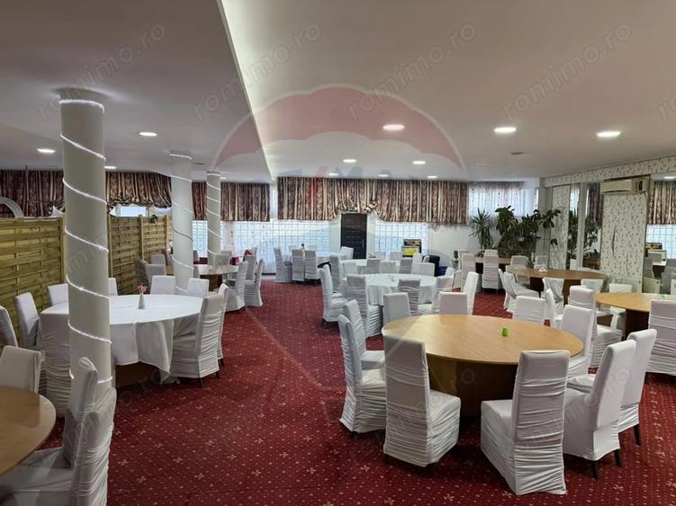 Casă cu 8 camere cu Teren 462 Mp în Central