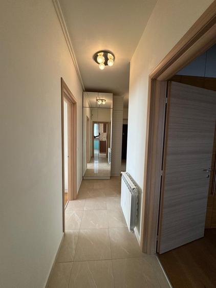 Apartament cu 3 camere decomandat în Olteniței