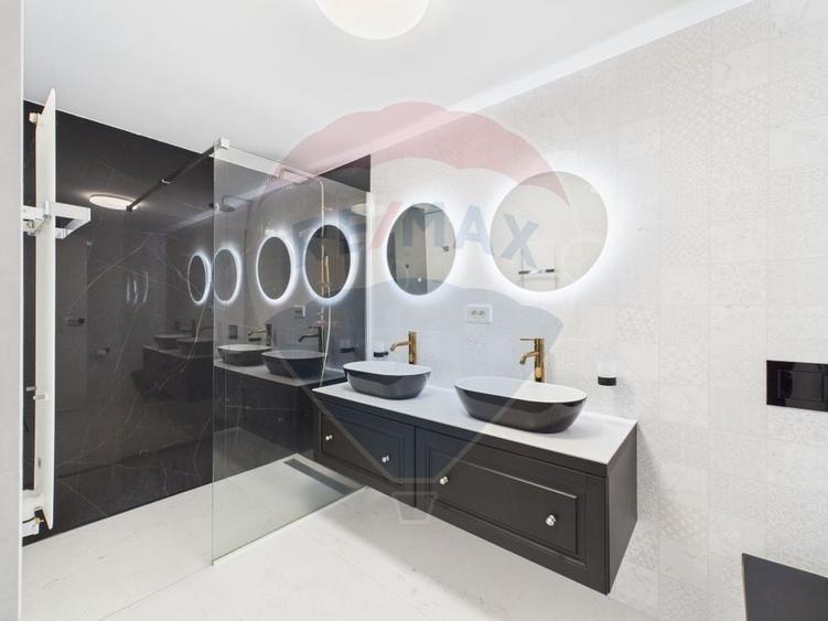 Duplex cu 4 camere cu Piscina în Corbeanca