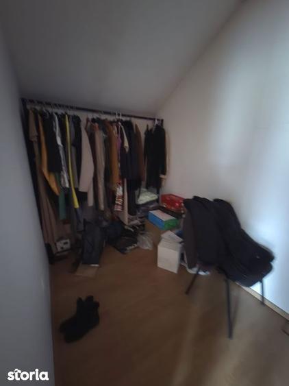 Casă cu 5 camere cu Teren 1800 Mp în Central