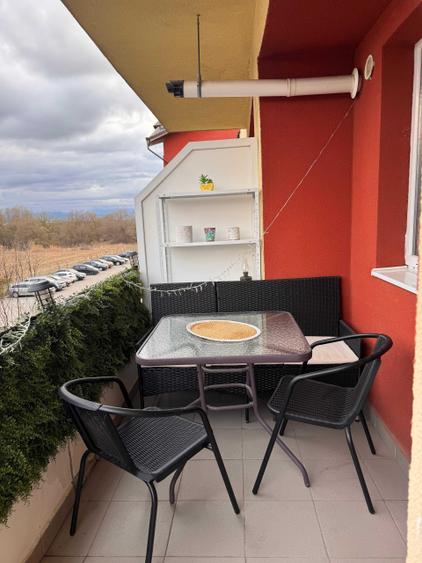 Apartament cu 2 camere decomandat în Sânpetru