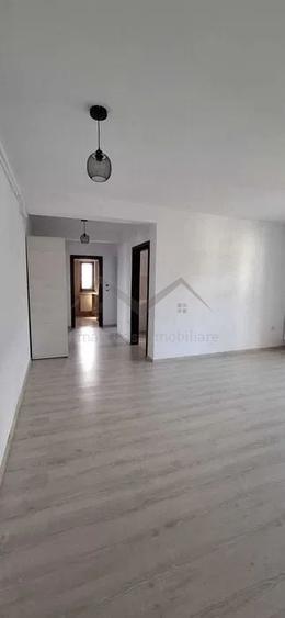 Apartament cu 3 camere în Popas Păcurari