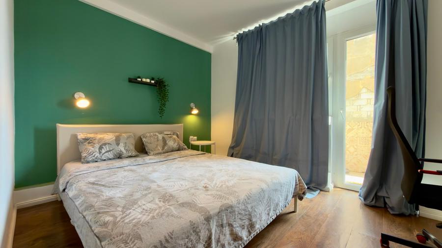 Apartament cu 3 camere decomandat, mobilat în Armeneasca
