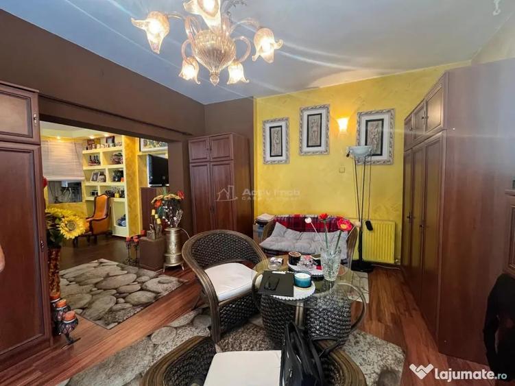 Apartament cu 4 camere nedecomandat în Central