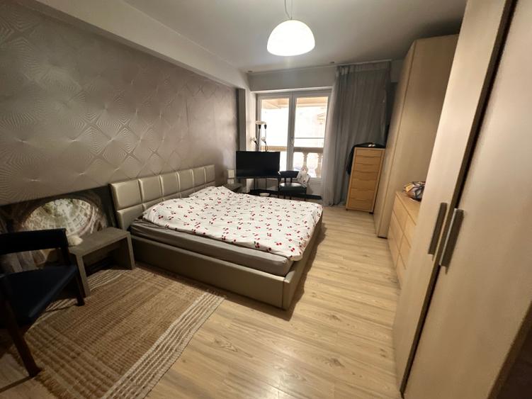 Apartament cu 3 camere semidecomandat în Herăstrău