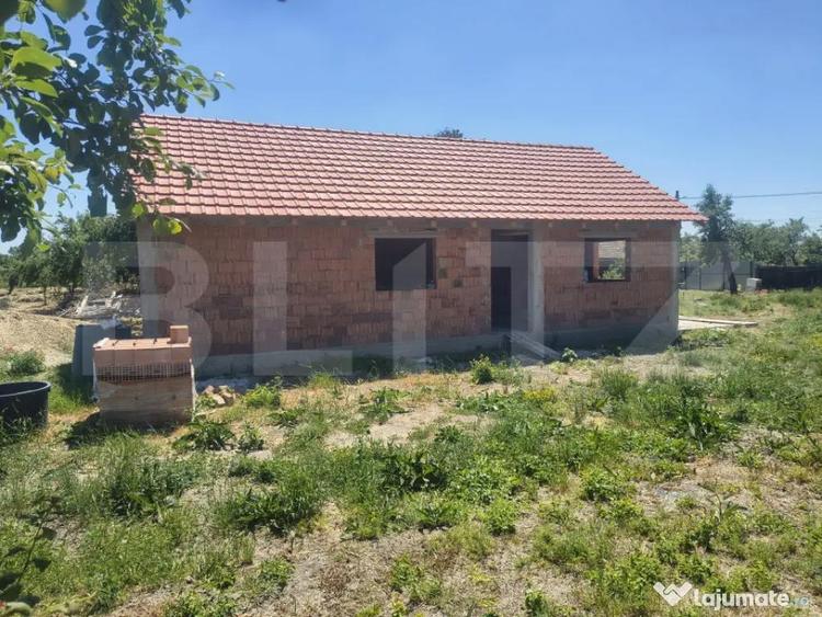 Casă cu 3 camere cu Teren 1500 Mp în Tormac