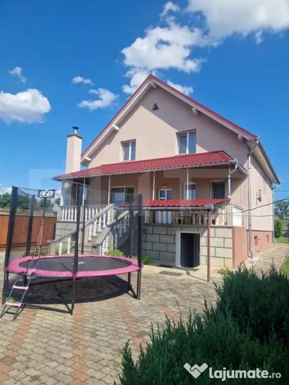 Casă cu 7 camere cu Teren 830 Mp în Central