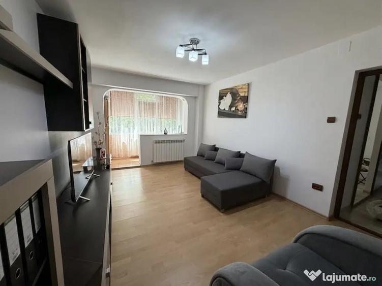 Apartament cu 2 camere decomandat în Obor