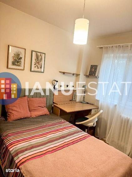 Apartament cu 3 camere semidecomandat în Tineretului