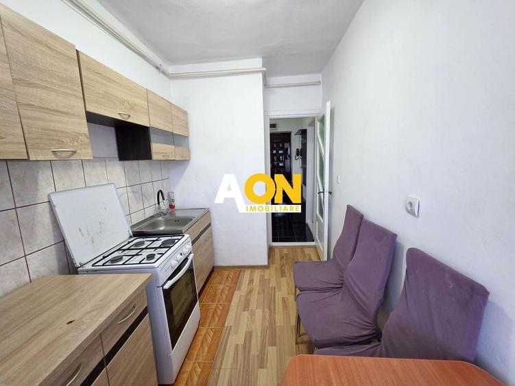Apartament cu 2 camere decomandat, mobilat în Cetate