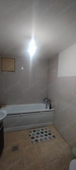 Casă cu 2 camere cu Teren 850 Mp în Central