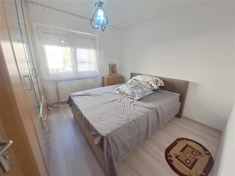 Apartament 3 camere, mobilat si utilat, etaj 1, zona Milcov - 3