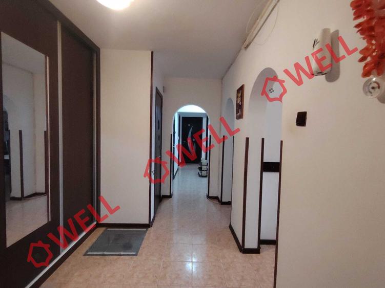 Apartament cu 3 camere în Simeria