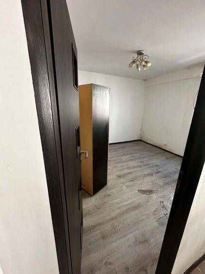 Garsonieră decomandată în Jilava