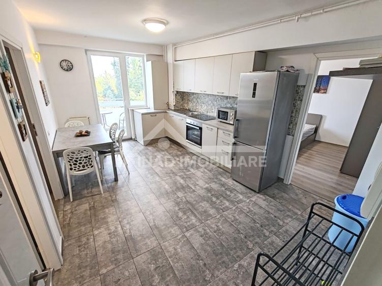 Apartament cu 2 camere decomandat, mobilat în Zorilor