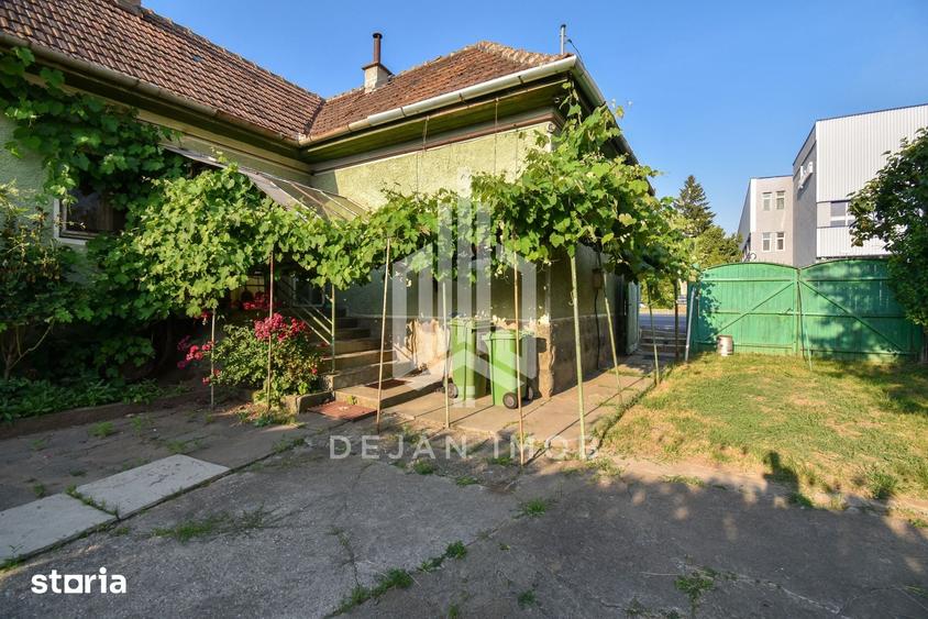Casă cu 2 camere cu Teren 1090 Mp în Gării