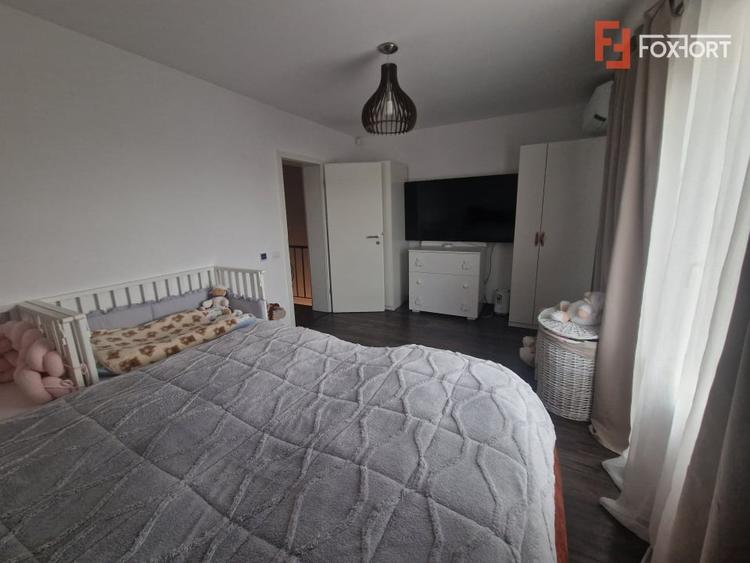 Duplex cu 4 camere cu Canalizare în Moșnița Veche