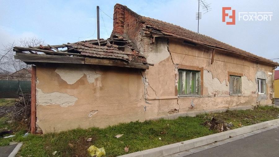 Teren Construcții intravilan de 878 mp, în Ronaț
