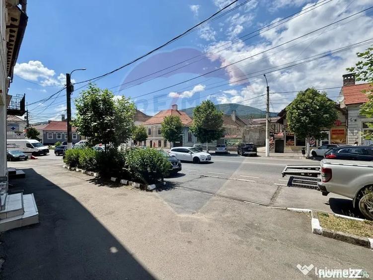 Spațiu comercial, de 65 mp, în Central