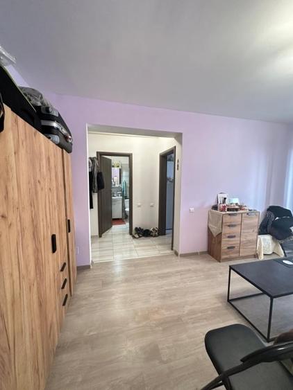 Garsonieră decomandată, mobilată în Bragadiru