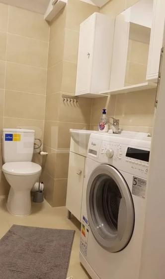 Apartament cu 2 camere decomandat, mobilat în Central