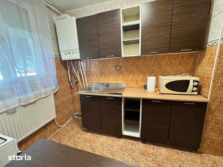 Apartament cu 2 camere decomandat în Republicii