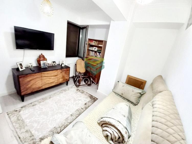 Apartament cu 3 camere decomandat, mobilat în Băneasa