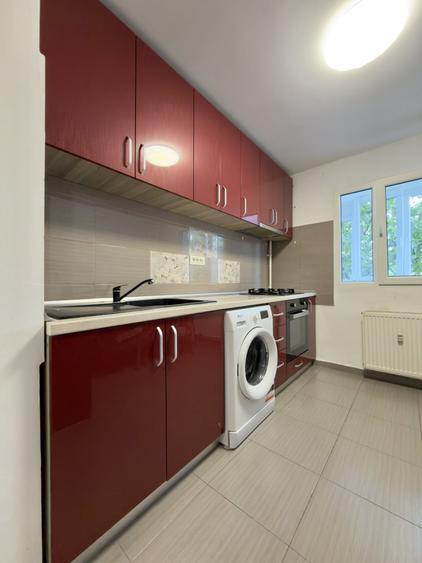 Apartament cu 3 camere decomandat, mobilat în Moșilor