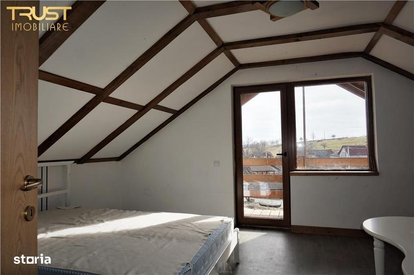 Casă cu 4 camere cu Teren 10423 Mp în Strâmba