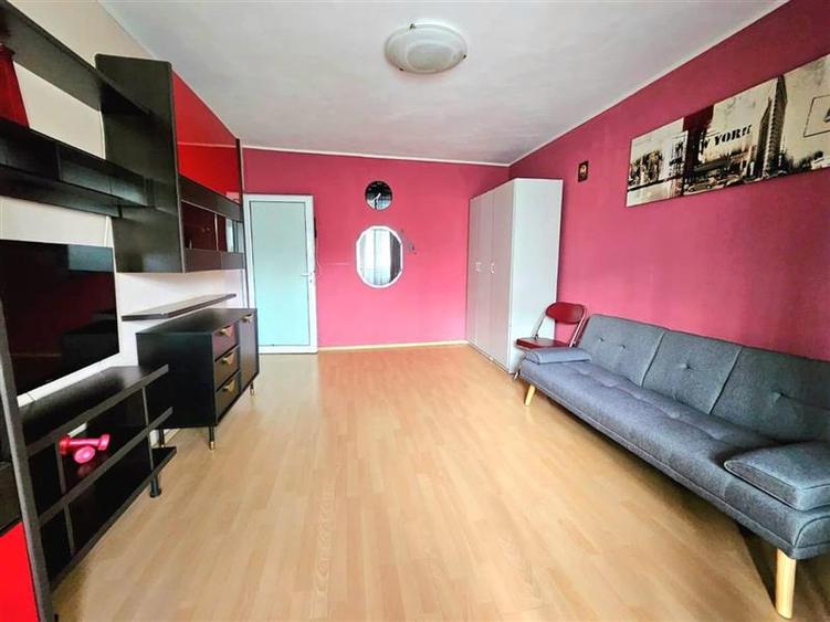 Apartament 3 camere, etaj 1, Pacurari Petru Poni - 1