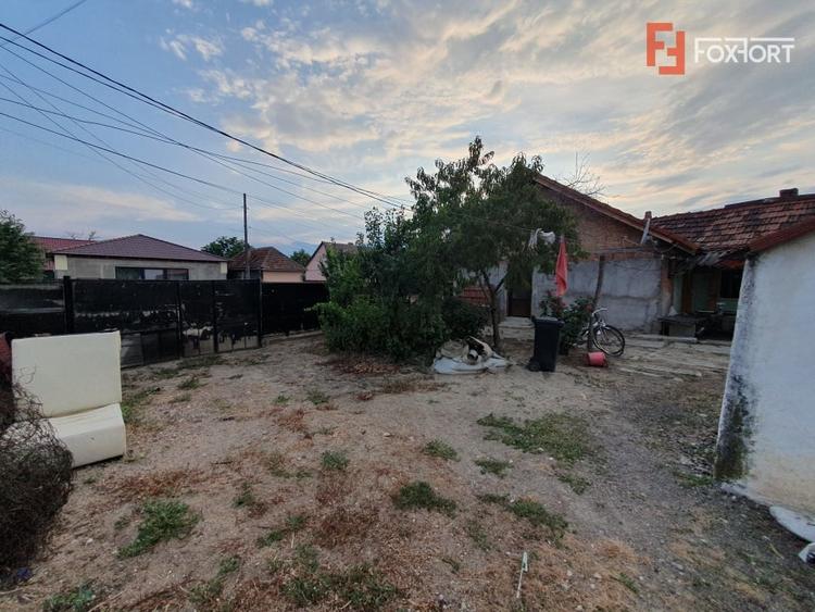 Casă individuală cu 6 camere cu Teren 1200 Mp în Gătaia