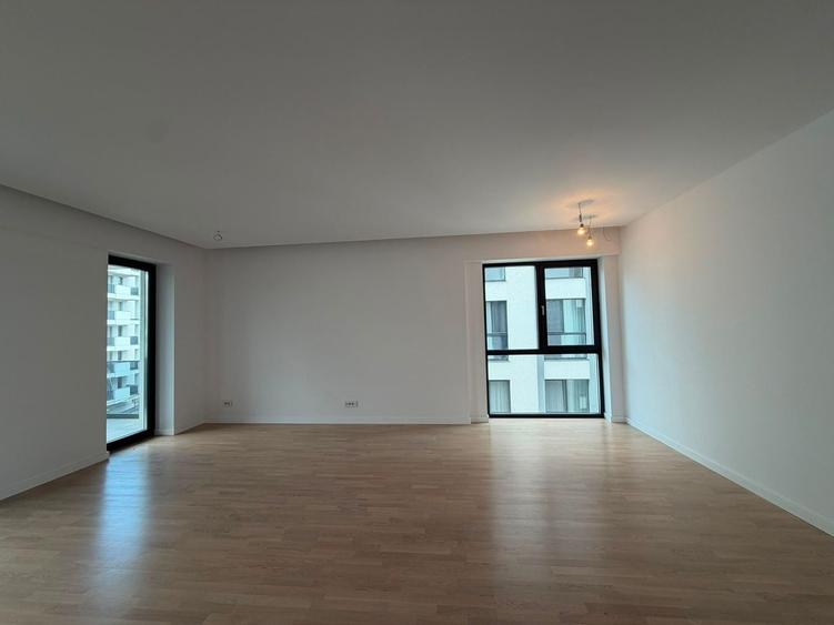 Apartament cu 3 camere în Iancu Nicolae
