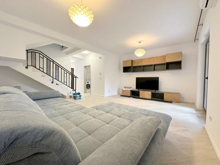 Duplex cu 4 camere cu Canalizare în Dumbrăvița