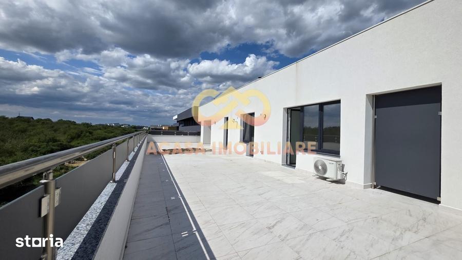 Apartament cu 3 camere decomandat în Voinești