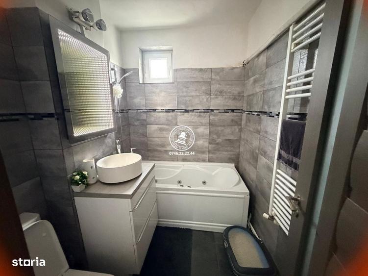 Apartament cu 3 camere decomandat în Alexandru cel Bun