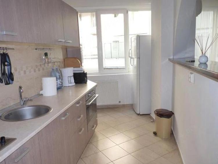 Apartament cu 2 camere decomandat în Sala Palatului