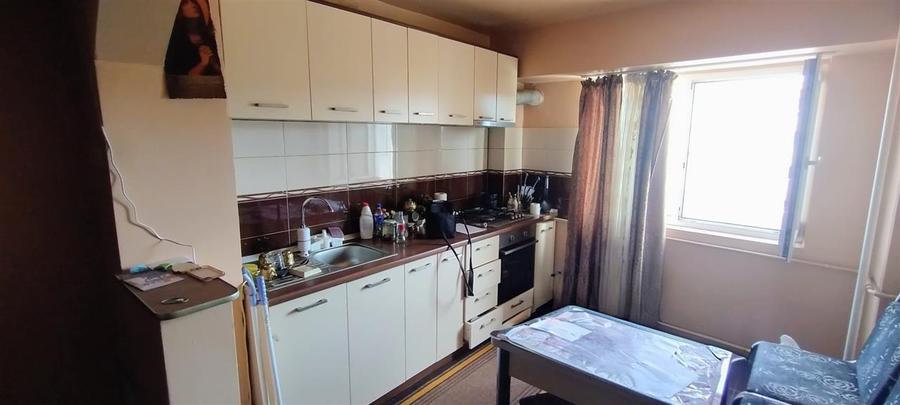 Apartament cu 2 camere semidecomandat, mobilat în Unirii Sud
