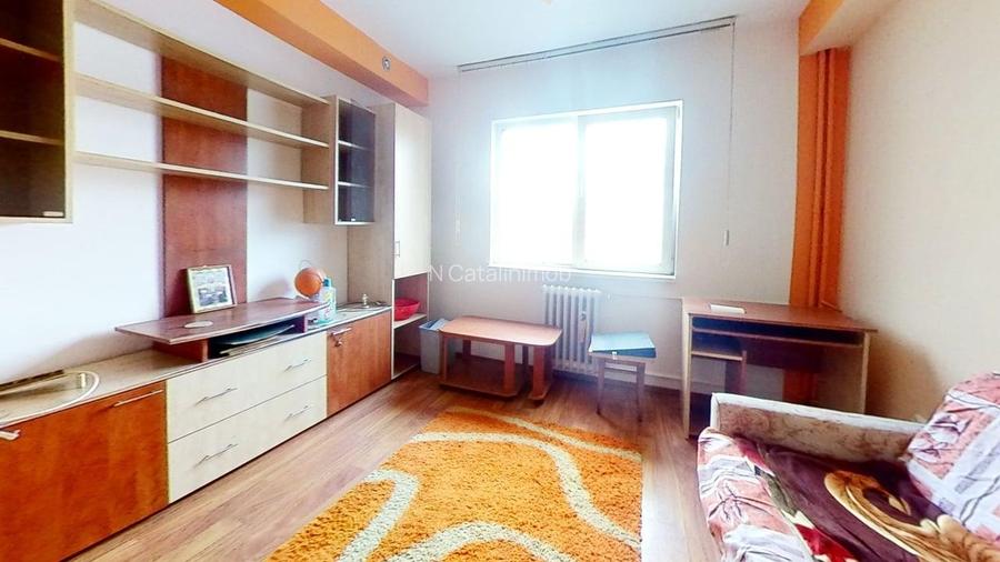 Garsoniera piata Tractoru renovata