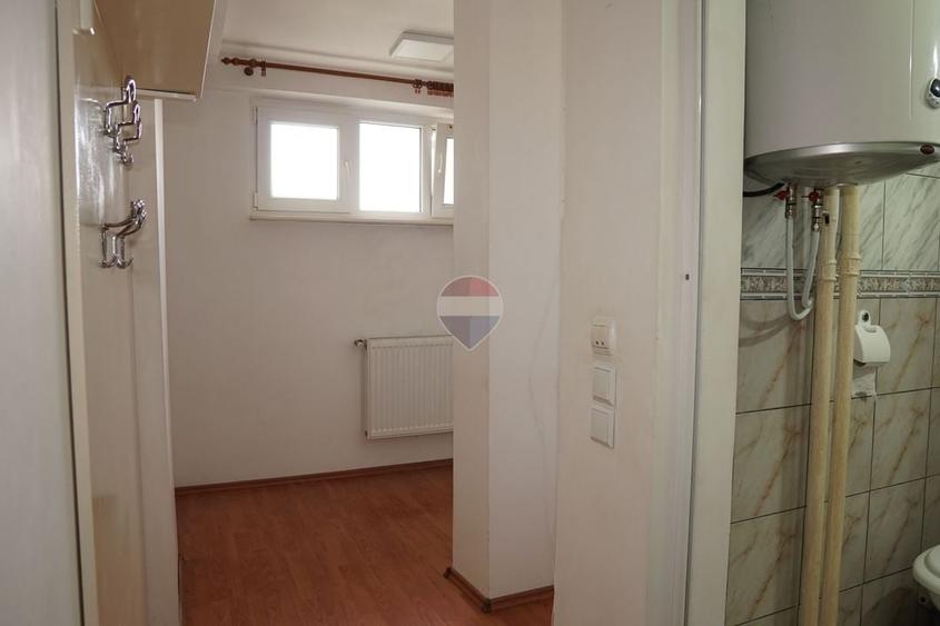 Apartament cu 2 camere decomandat, mobilat în Titan