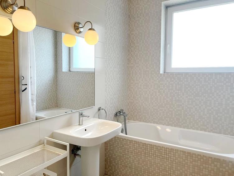 Apartament cu 3 camere decomandat în Floreasca
