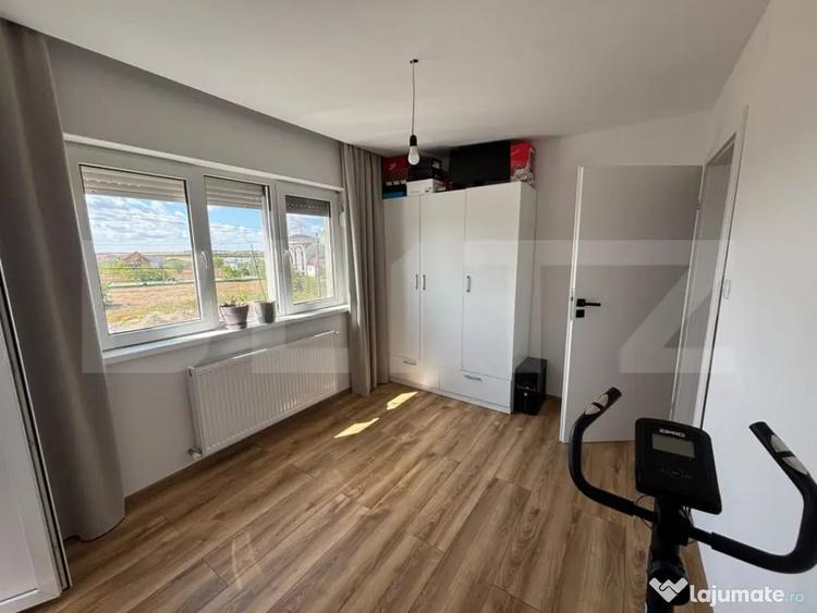 Apartament cu 3 camere decomandat în Sântandrei