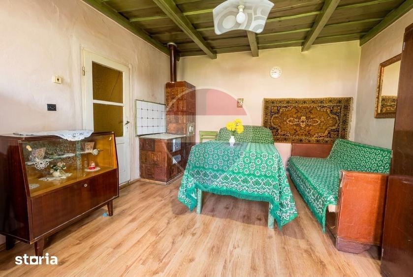 Casă cu 2 camere cu Teren 3618 Mp în Moldovenești