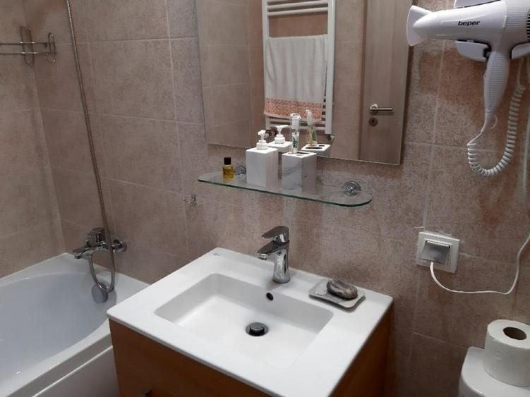 Garsonieră decomandată, mobilată în Calea Călărașilor