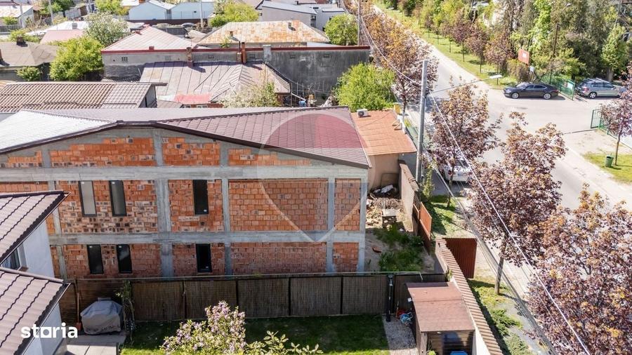 Casă cu 4 camere în Central