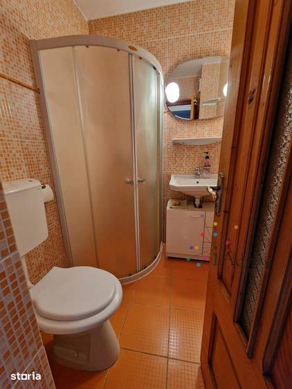 Apartament cu 4 camere decomandat în Noua